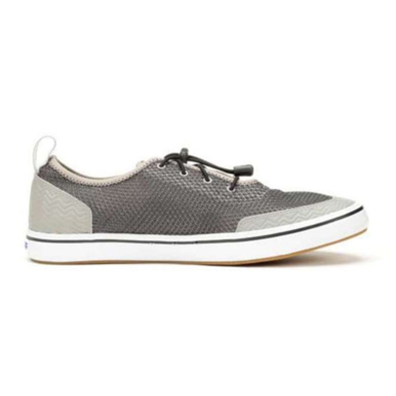 Xtratuf Men’s Riptide Water Shoes – Black/White 8