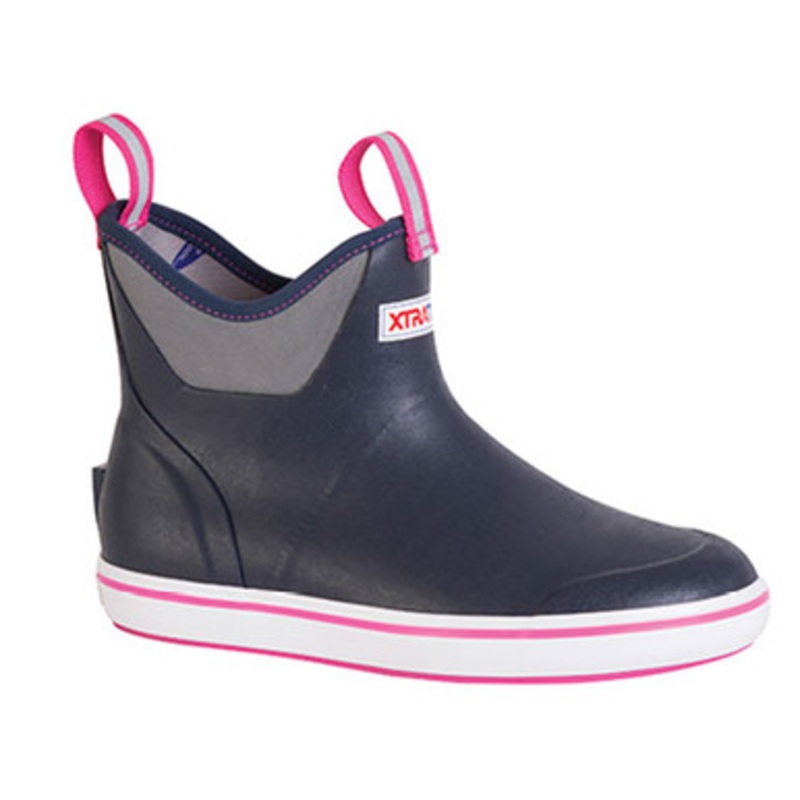 Xtratuf Women’s Ankle Deck Boots – Navy – 9